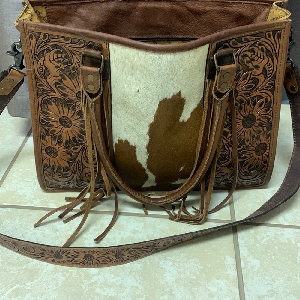 American darling purse. Tooled leather sunflower. Hide